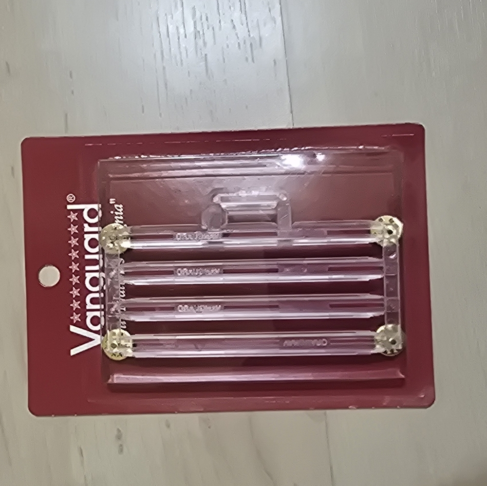 NWT Vanguard Clear Plastic 13 Ribbon Mount